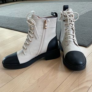 Super cute ankle boots cream and black size 38